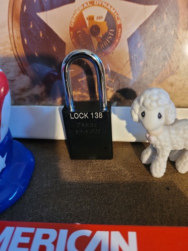 *One* Blk American Lock A1106 Series Padlocks KD W 2 Keys (New 5 pin Cylinder) - Picture 2 of 3