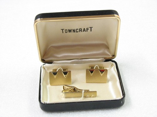 Towncraft Gold Tone Matching Cufflinks and Tie Clip Set