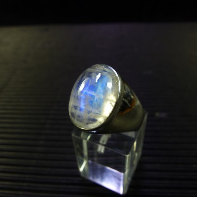 Ring size 60, silver 925 with a rainbow moonstone cabochon from Madagascar