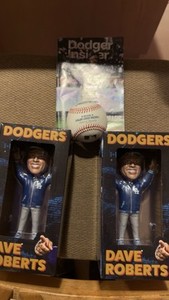 ⭐️ ⚾️ Dave Roberts LA Dodgers 2025 Bobblehead NEW Set Of 2 Game Foul Ball ⚾️ ⭐️