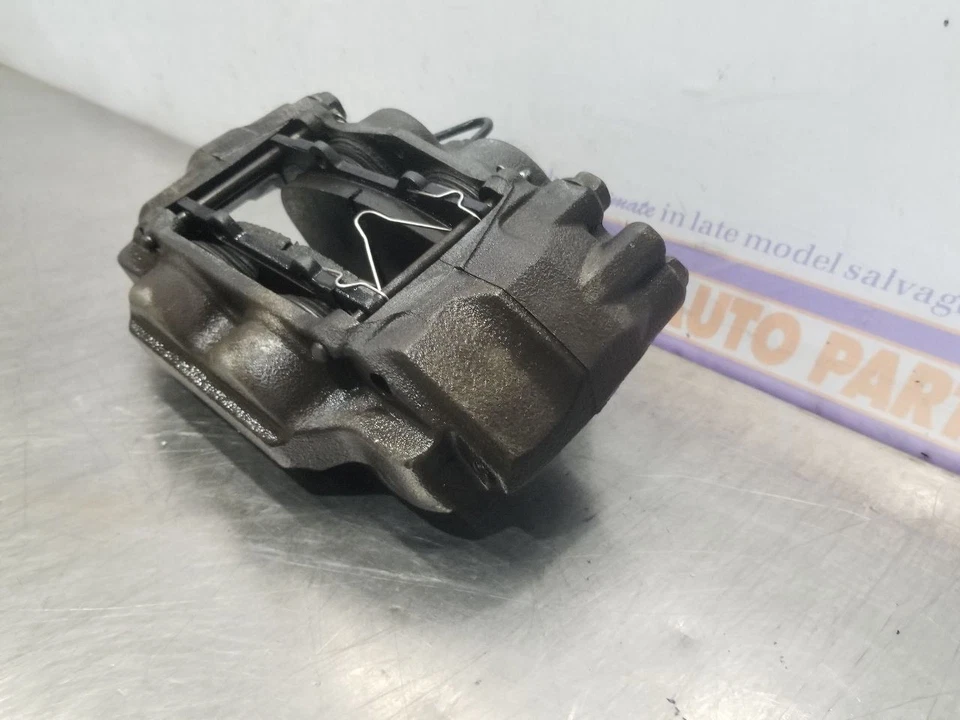 16 2016 TOYOTA 4 RUNNER SR5 PREMIUM FRONT BRAKE CALIPER LEFT DRIVER - Image 4 of 4