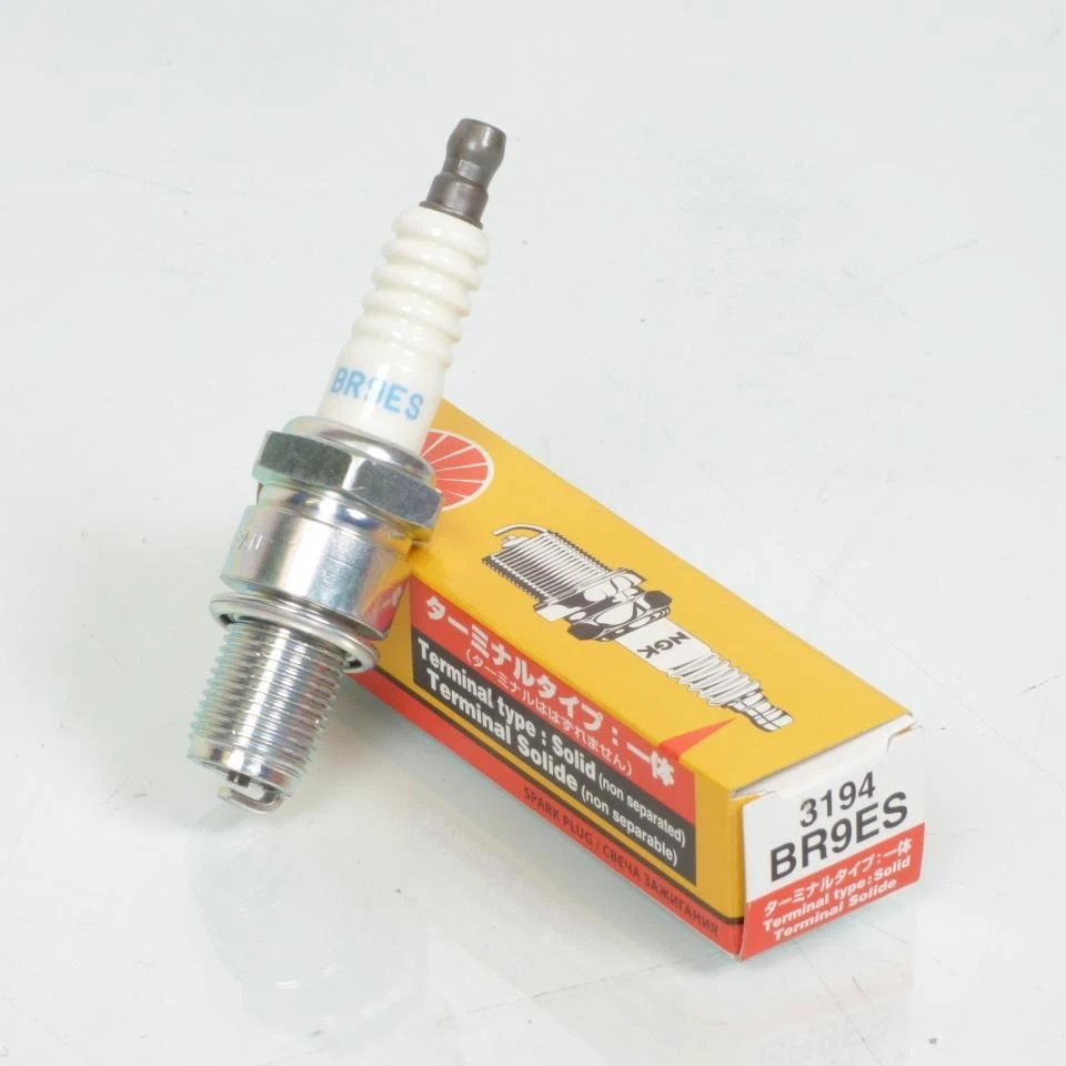 Bougie d'allumage NGK pour Moto Gilera 50 SMT 2003 à 2007 Neuf - Photo 1/2