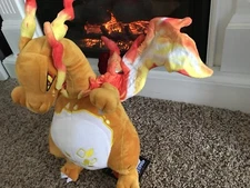 Pokemon Charizard (Gigantamax Plush (Licensed By Pokémon)