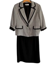 Kasper Skirt Suit Size 10 Black White Two Piece Jacket/Skirt Women Suit