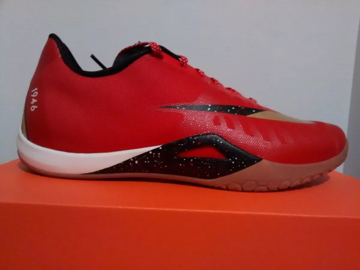 Nike clearance hyperlive red