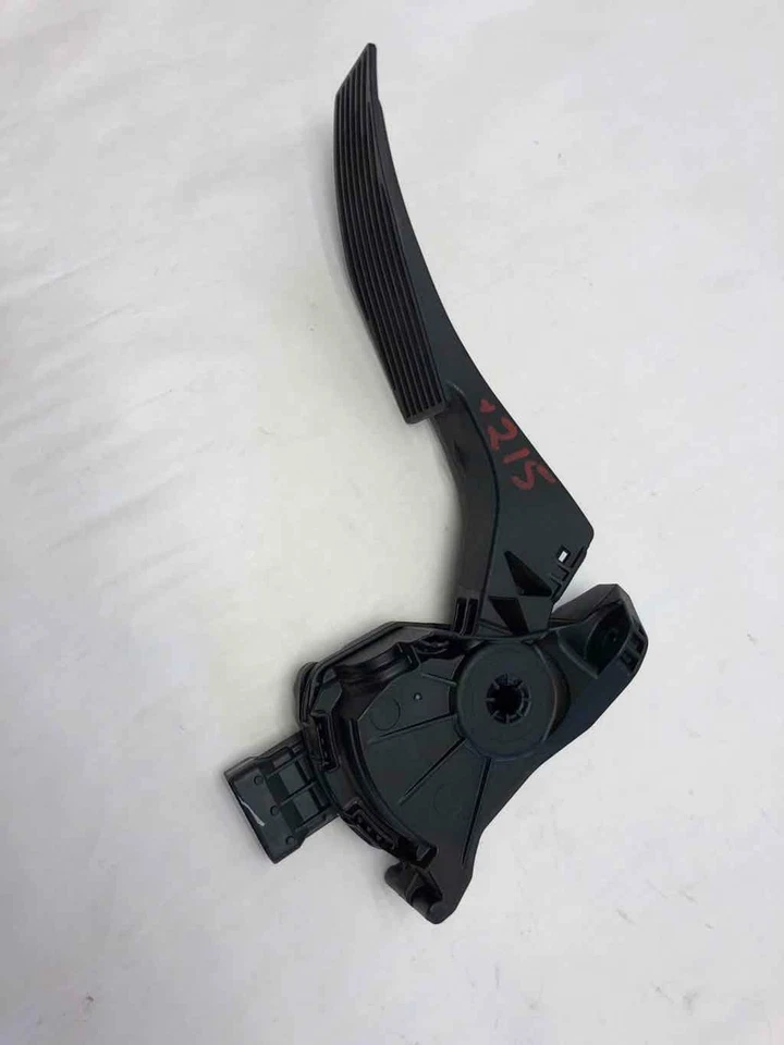 Педаль акселератора 2013 CHEVROLET CRUZE с датчиком положения - Изображение 4 из 4