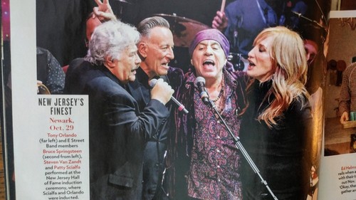 MATTHEW PERRY 1969-2023 People Magazine Nov 13, 2023 FRIENDS Goodbye, Friend - Picture 3 of 24