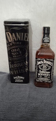 JACK DANIEL"S OLD TIME IENNEES SOUR MASH WHISHEY 0,70 40% VOL CON CONFEZIONE - Foto 4 di 4