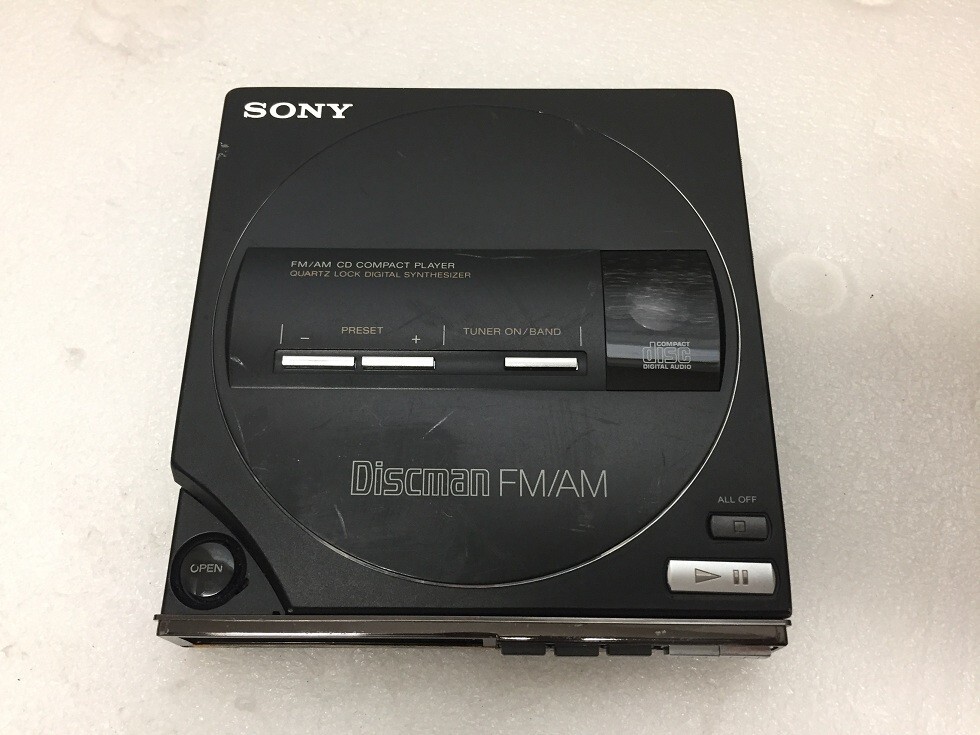 ジャンク扱い SONY Discman CD COMPACT PLAYER Vintage Sony Discman Personal Compact CD Player (D-137CR) | eBay