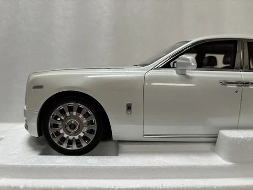 1/18 Rolls-Royce Phantom VIII White/purple Diecast Limited 299 Dealer Edition - Picture 13 of 24