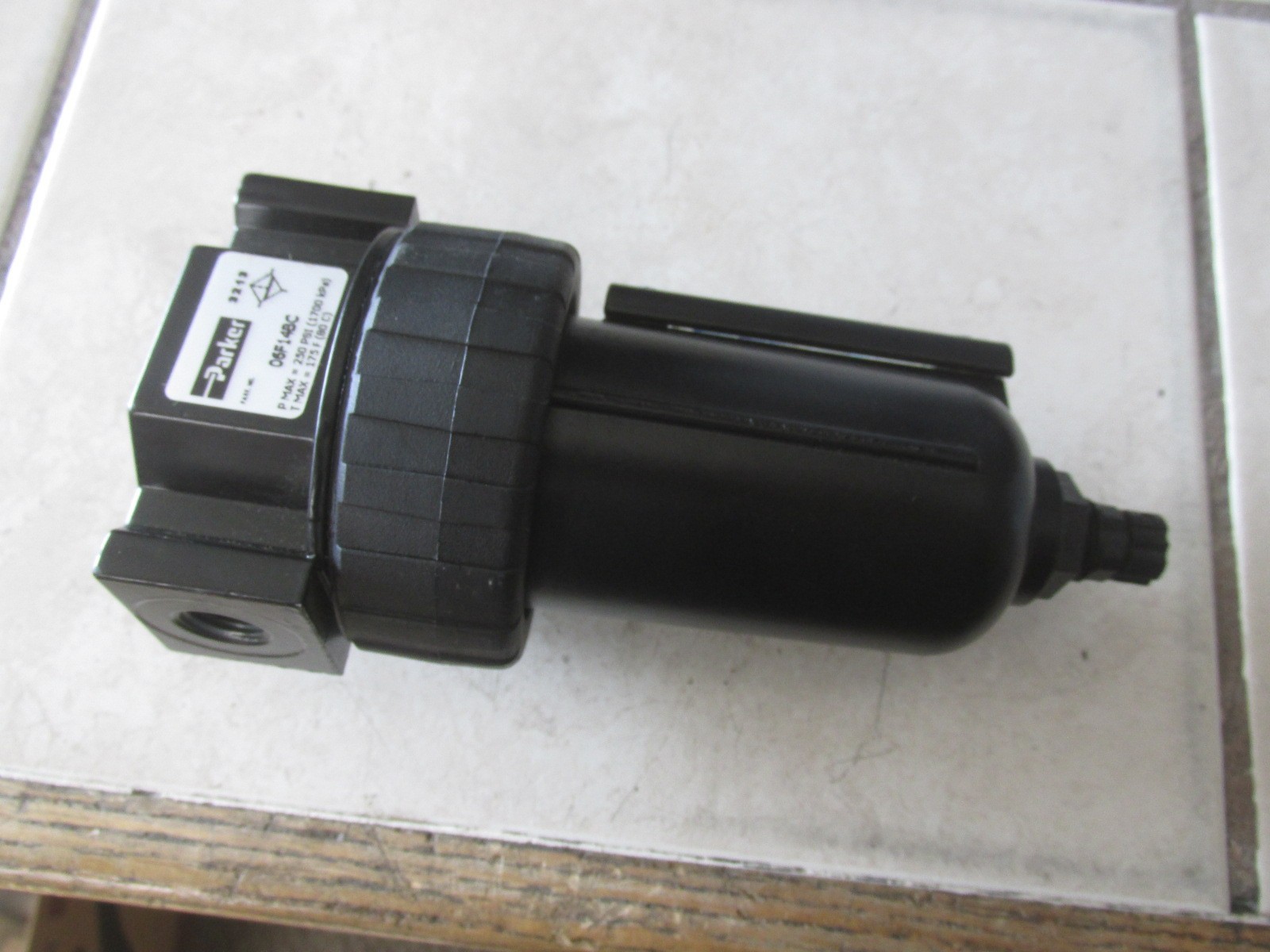Parker 06F12AC Pneumatic Filter Assembly for Compressed Air Max Pressure 150 psi