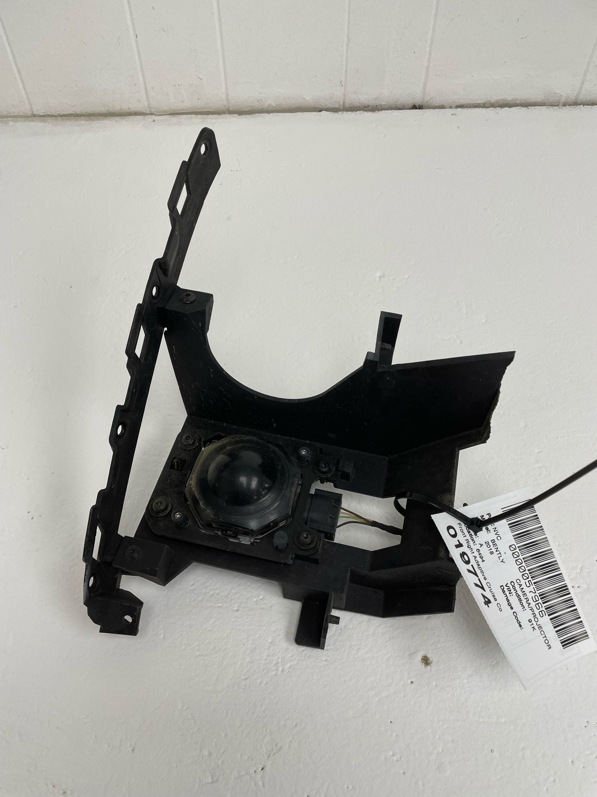 2015-2020 BENTLEY BENTAYGA OEM Front Right Adaptive Cruise Control Sensor Module