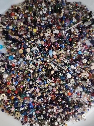 Seed Beed Plus Miscellaneous Happy Beads for Jewelry Making 10 Oz Lot # 20