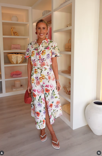 Vestido midi con cinturón estampado floral de ZARA talla L bloggers 2944/340 vacaciones - Imagen 2 de 15