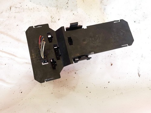 3b9945257 Lampenträger Rücklicht Rückleuchte innen Heckklappe  DE1098432-26