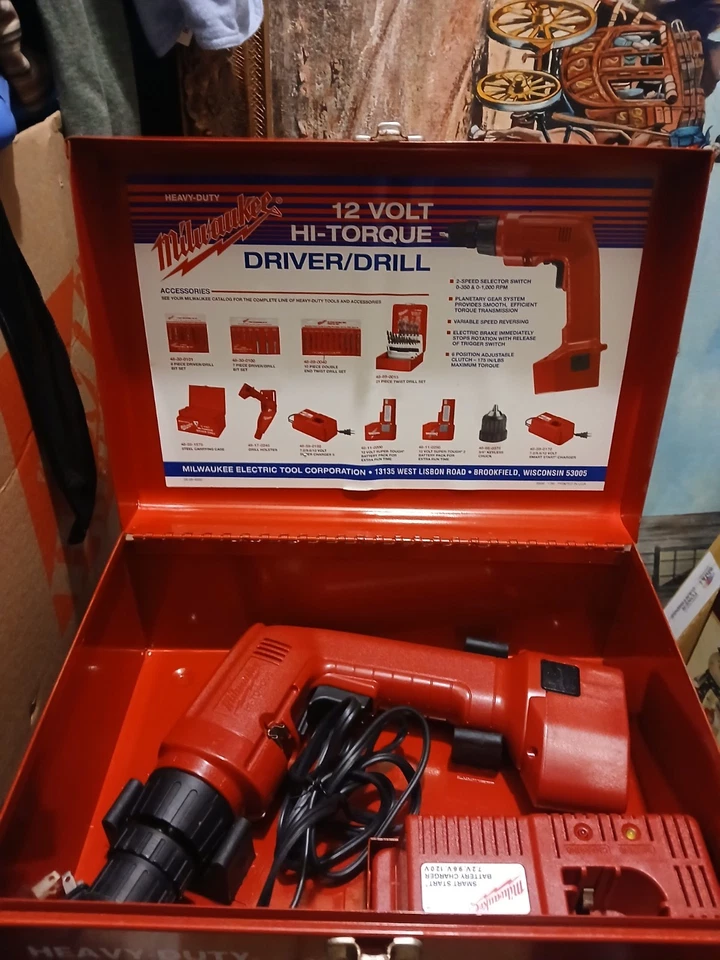 Taladro inalámbrico Milwaukee 0401-1 12V HI-TORQUE - 1 batería, cargador y caja de acero Foto 4 de 4