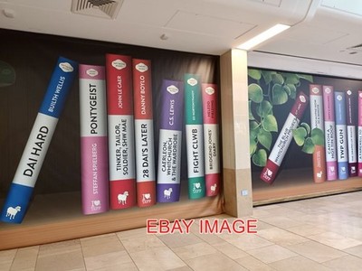 PHOTO  CARDIFF THE TAFFYWOOD LIBRARY IN A QUEEN STREET SHOPPING CENTRE. READ THE