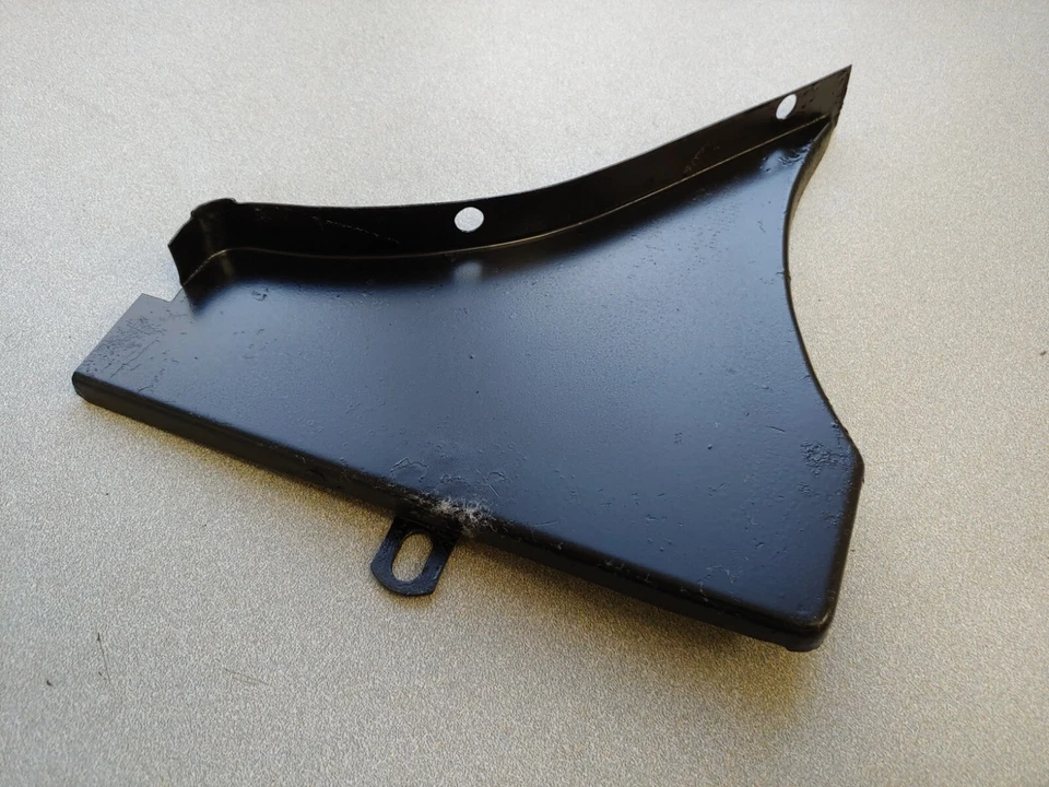 BONITO USADO ORIGINAL PORSCHE 911 930 LADO DERECHO PLACA DE BLOQUEO DE AIRE MANCHA Foto 3 de 4