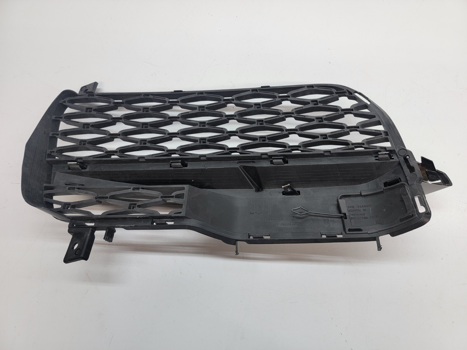 ROLLS ROYCE CULLINAN FRONT RIGHT LOWER BUMPER GRILL OEM 7448916 5111659978
