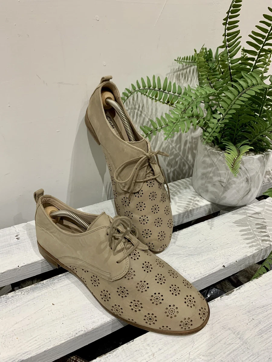 Clarks Narrative Beige Genuine Leather Lace Up Punched Derby Flats Shoes 6.5 40