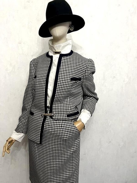 Women American Vintage Suit White Silk 36 / S / 44