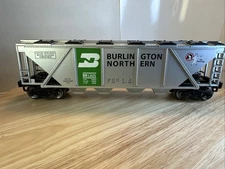 C-8, MENARDS O GAUGE BURLINGTON NORTHERN COVERED HOPPER CAR FROM 2019