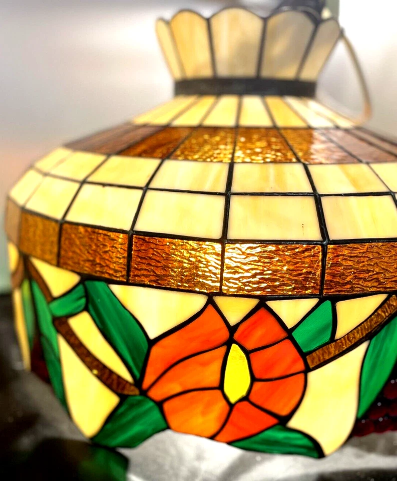 LÁMPARA DE TECHO FLORAL TIFFANY 20 diámetro X 14 IN CON 6 FLORES EN LÁMPARA EX ESTADO Foto 2 de 4