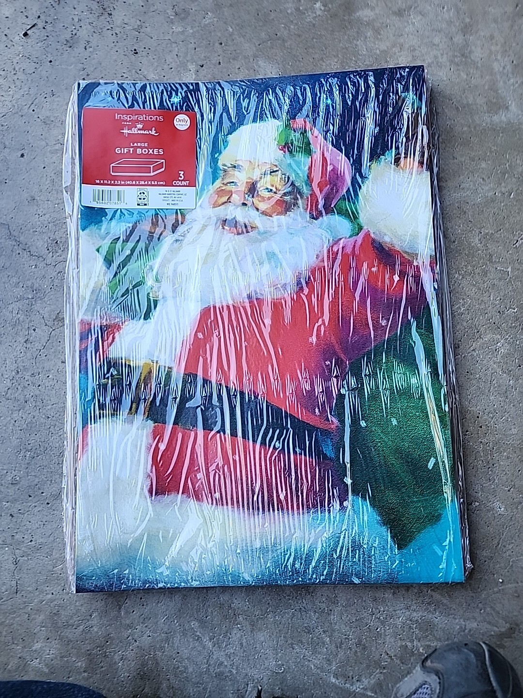 Hallmark Christmas Large Gift Boxes, 16"x 11.2" x 2.2", Sant