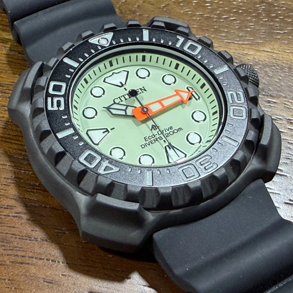 Citizen Promaster Diver Super Titanium BN0227-25X Eco-Drive y esfera Full Lume Foto 3 de 4