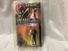 1992 Kenner Batman Animated Two Face Firing Roulette Gun   Sealed JJ0203JW