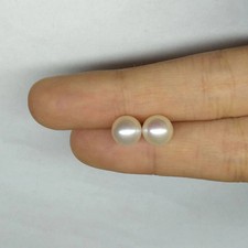 Beautiful pair of 7-8mm south sea round white loose pearl half drill