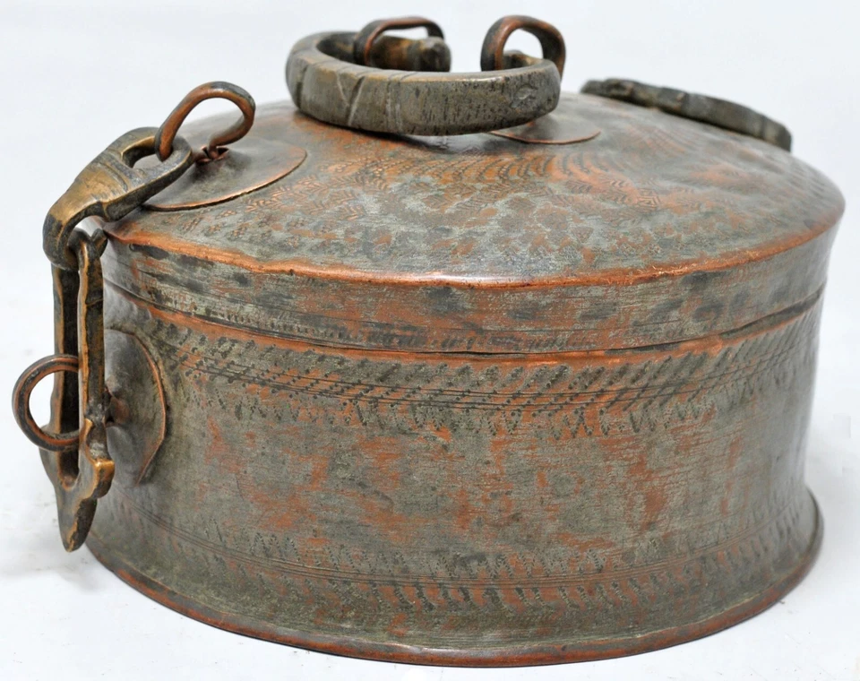 Antigua Caja de Pan Chapati Redonda de Cobre Original Antigua Artesanal Grabada Fina Foto 3 de 4