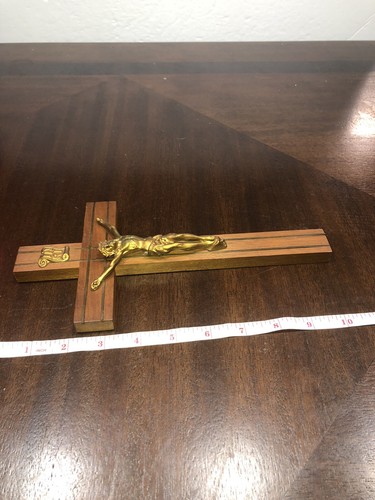 Croce Gesù Cattolico INRI Crocifisso Vintage Legno Metallo Intarsiato Montaggio a Parete 1965 - Foto 8 di 9