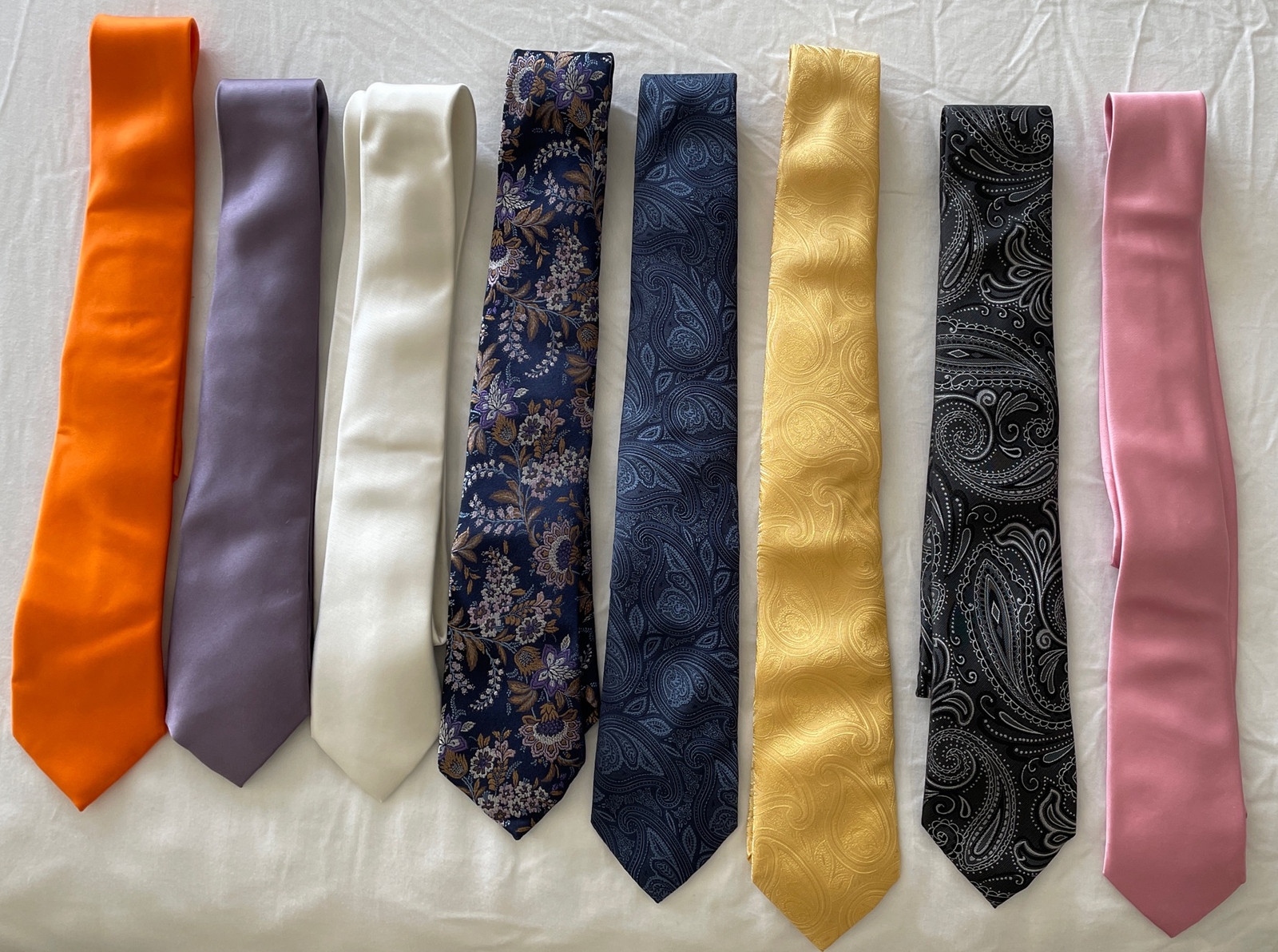 Eight Men's 100% Silk Name Brand Ties Collection … - image 1