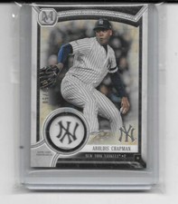 2018 MUSEUM AROLDIS CHAPMAN ENTIRE YANKEES LOGO PATCH CARD 