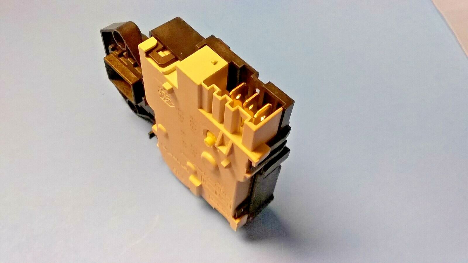 Alliance Huebsch Speed Queen 204698 205222 Washer Lid Lock KIT 3term