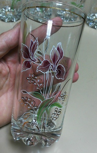 A MASSERINI ITALIAN DECORATIVE GLASS BEVERAGE SET - PITCHER & 6 GLASSES FLORAL - Picture 6 of 7