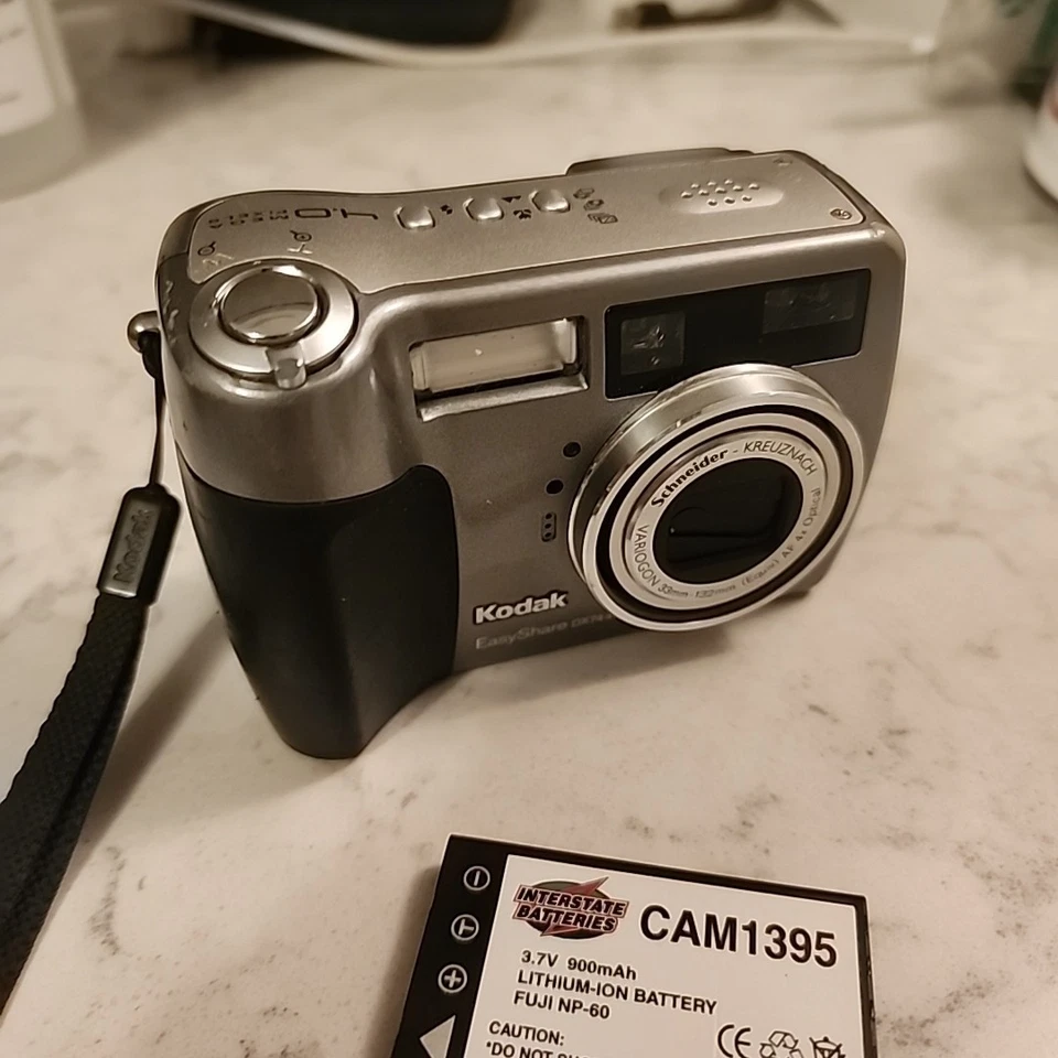 Kodak EasyShare DX7440 4.0MP Digital Camera Silver Tested - Image 2 of 4