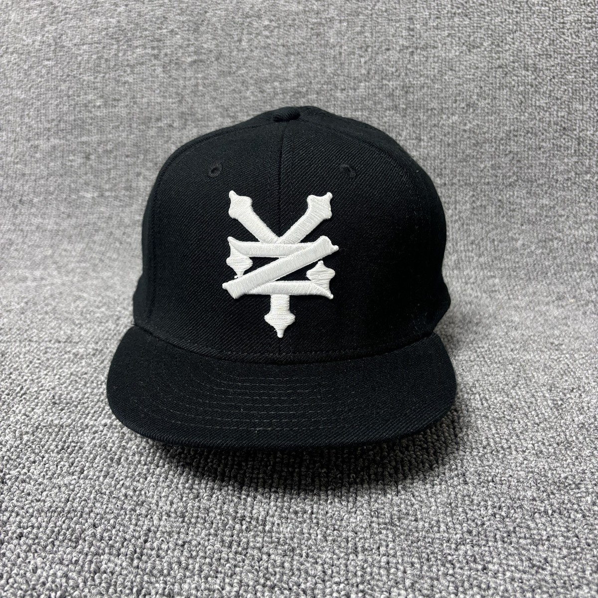 Zoo York Fitted Hat Black White Interlocking ZY Logo Flat Brim Skate Cap Youth
