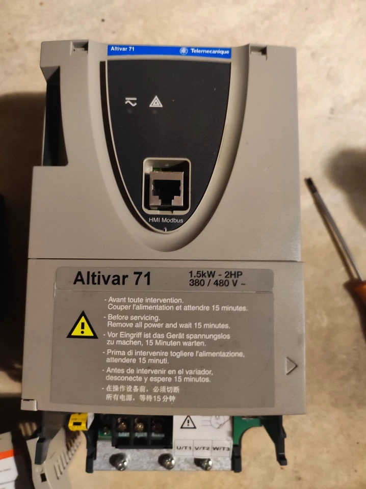 Variateur Altivar 71.  1,5kw - Photo 2/4
