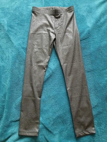 Girls Red Fluffy Christmas Jumper With Black Shimmer F&F Leggings 7-8 Years - Picture 5 of 8