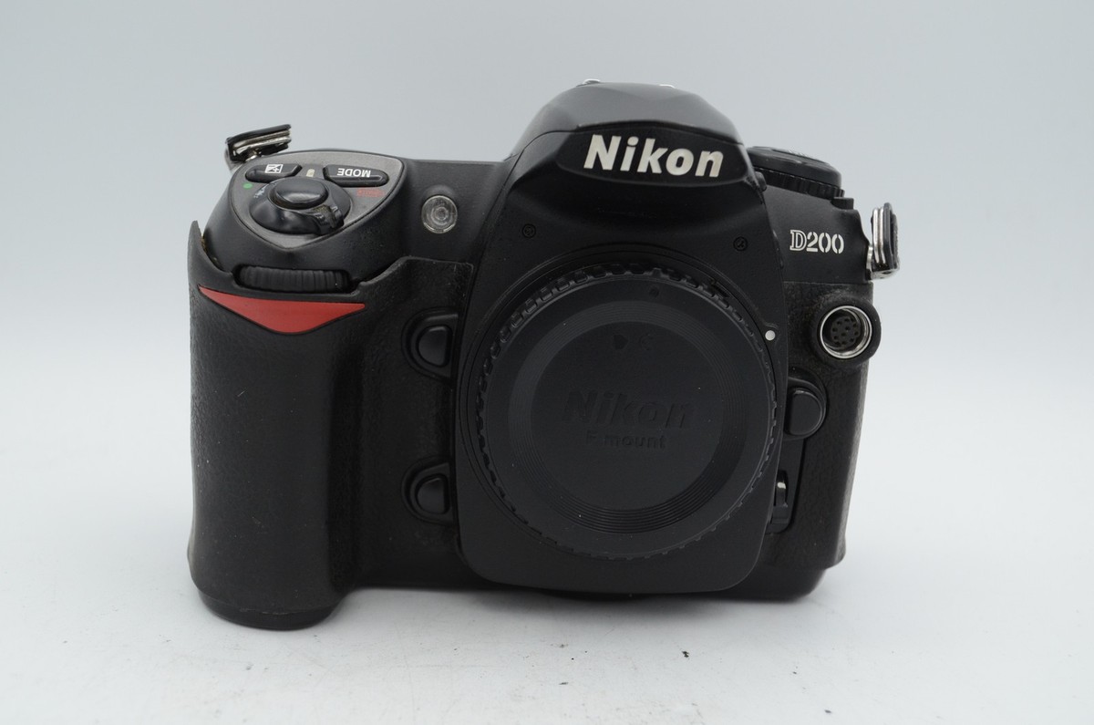 Nikon D200 DSLR Digital SLR Camera Body {10.2MP} (Made In Thailand