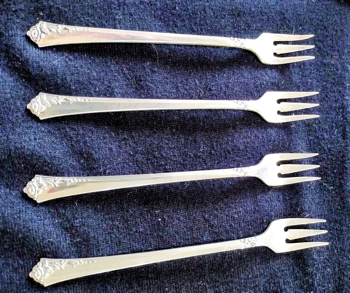 Damask Rose Flatware-Place Setting Antique US Sterling Silver