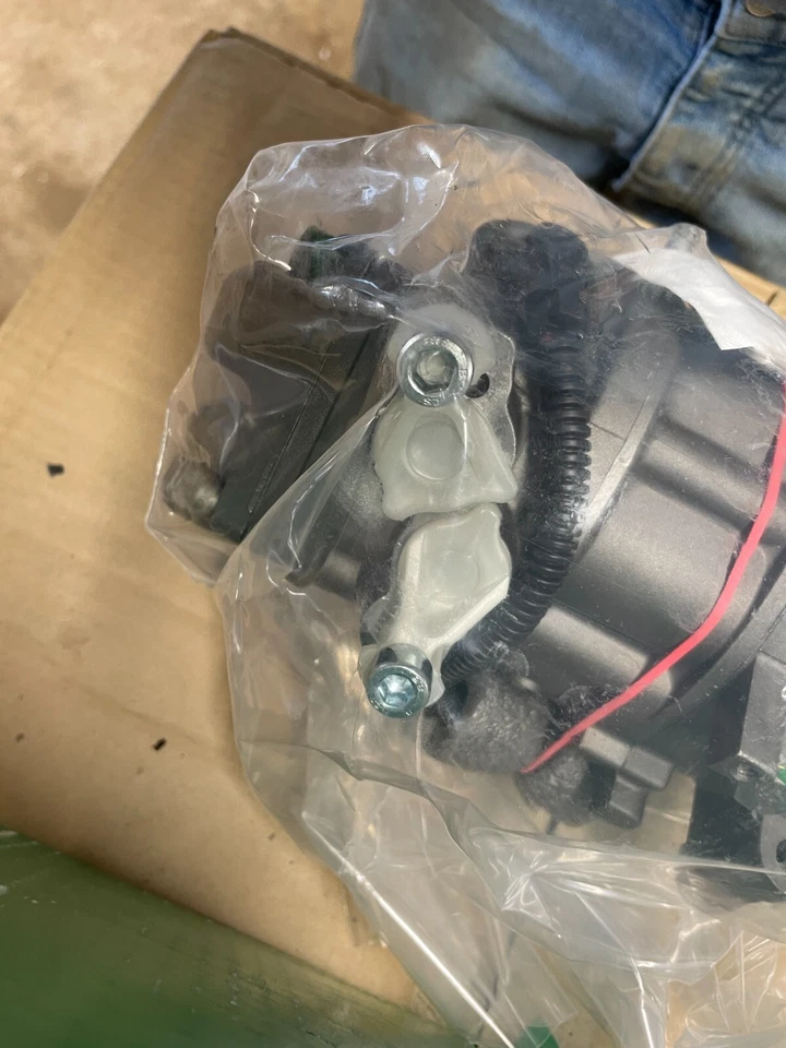 LUCAS AIR CON COMPRESSOR PUMP FITS BMW 1 3 X1 E81 E82 E84 E87 E88 E90 E91 ACP613 - Image 3 of 4