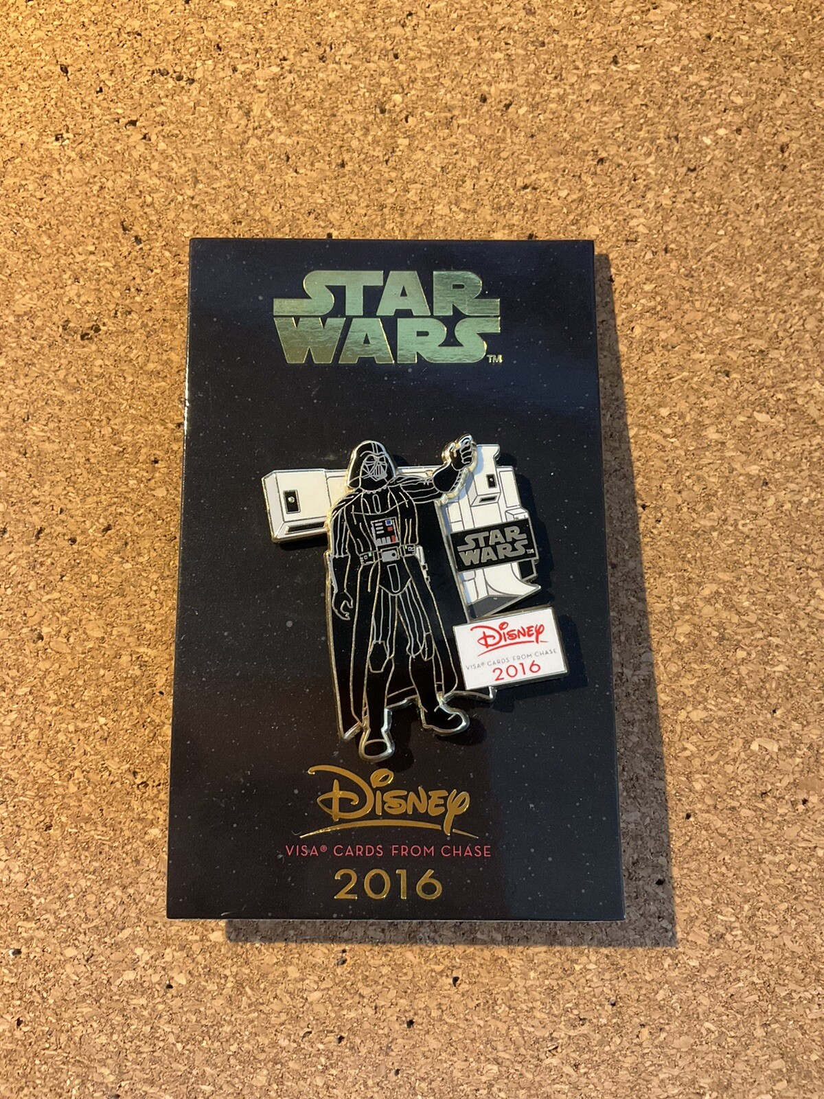 Disney Parks Star Wars Darth Vader Visa Cardmember Exclusive Pin 2016