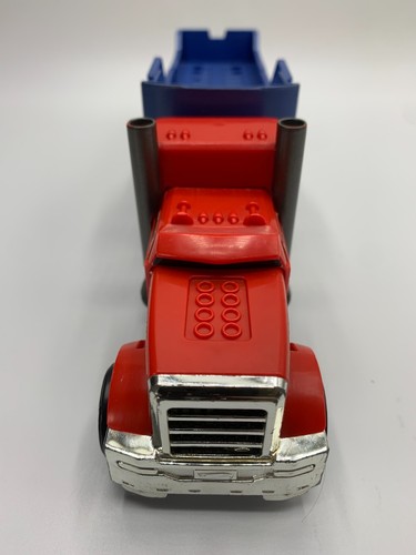 HOT WHEELS SEMI TRANSPORT CRASH TRUCK MATTEL 2011 TRACTOR TRAILER 11" long - Picture 2 of 7