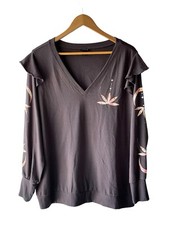 Torrid Size 2 XL Gray Floral Ruffle Trim V-Neck Sweatshirt