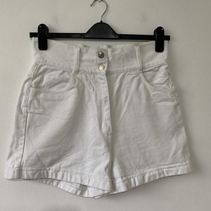 VINTAGE CON Donna Bianco Jean pantaloni corti taglia GR 42 UK 12? bianco  denim vita alta | eBay