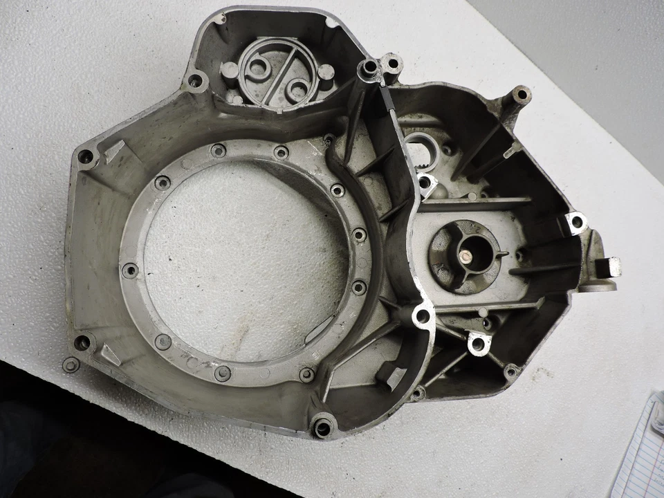 BMW K100 LT K 100 1000cc 1987 carcasa de campana del motor y engranajes de accionamiento de arranque C4 Foto 2 de 3