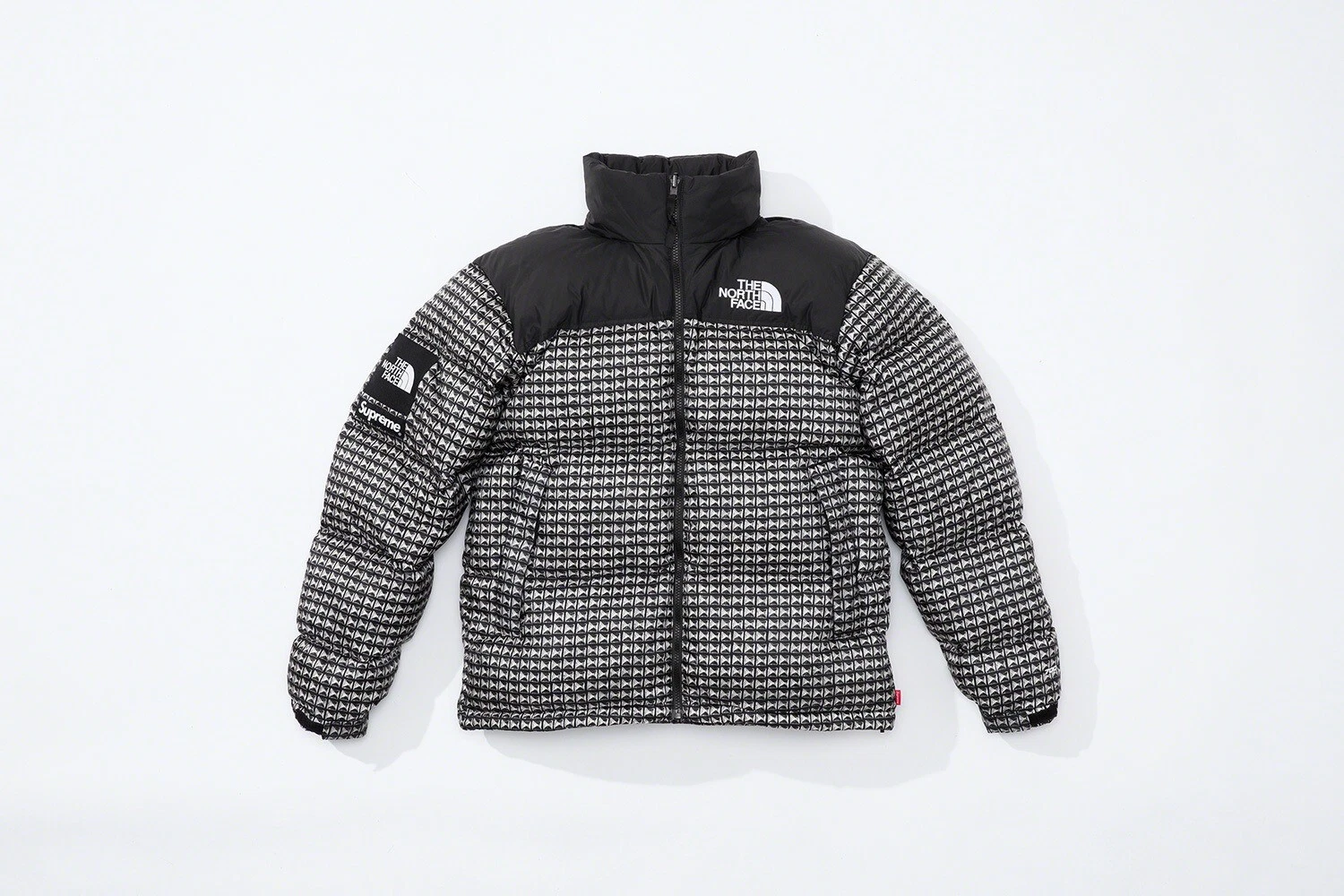 Veste de nuptse cloutée Supreme The North Face taille moyenne noire COMMANDE CONFIRMÉE